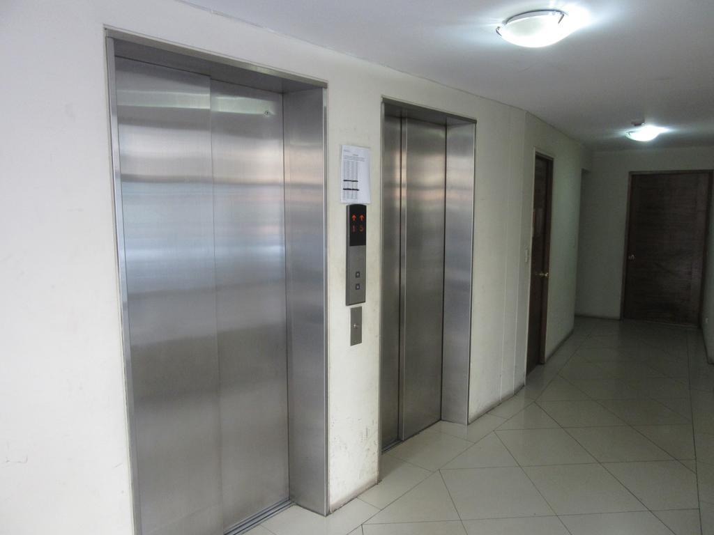 Apartment Departamento Paseo Bulnes Metro La Moneda