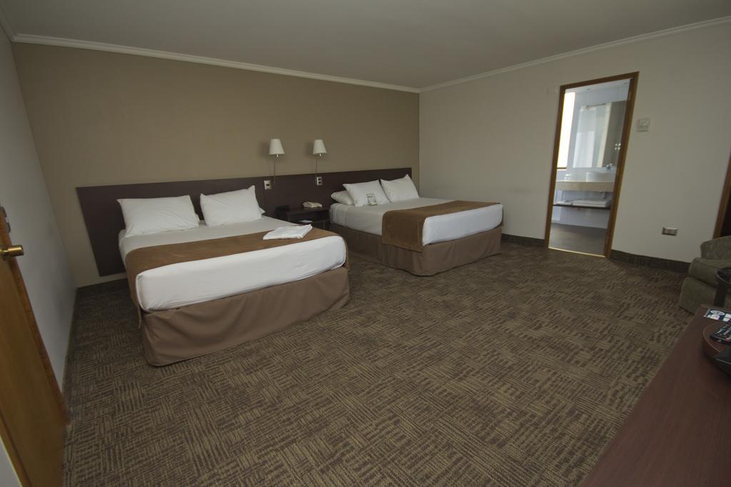 Hotel Director Vitacura 4*