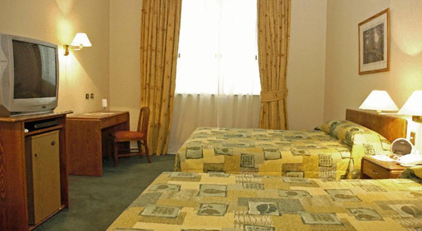 Hotel Diego De Almagro Aeropuerto 4*