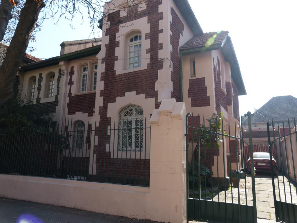 Residencial De'l Tata * Santiago