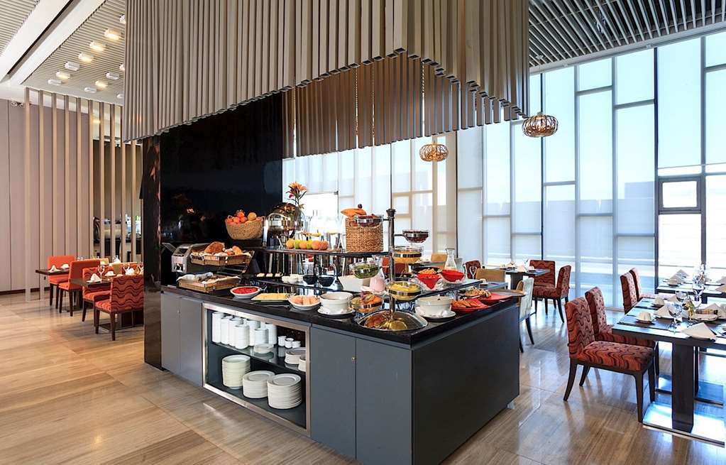 Courtyard By Marriott Airport Hotel 4*
