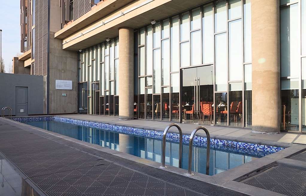 Hotel Courtyard By Marriott Airport Santiago