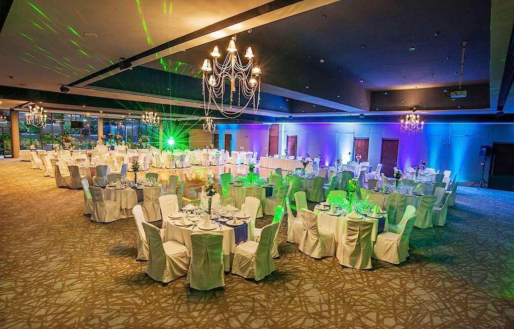 Courtyard By Marriott Airport 4* Santiago