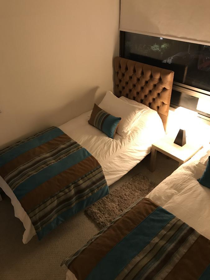 Kennedy Street Apartment *