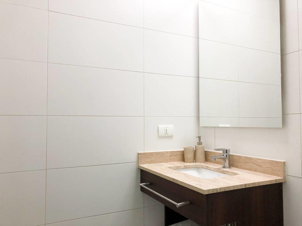 Charming - W/mountain View, Pool, & Gym Apartment