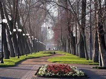 Agustinas Plaza *