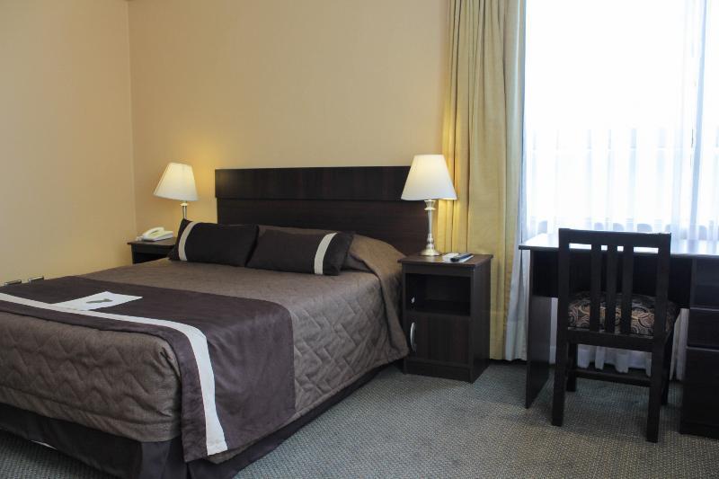 Alcala Del Rio Hotel Santiago