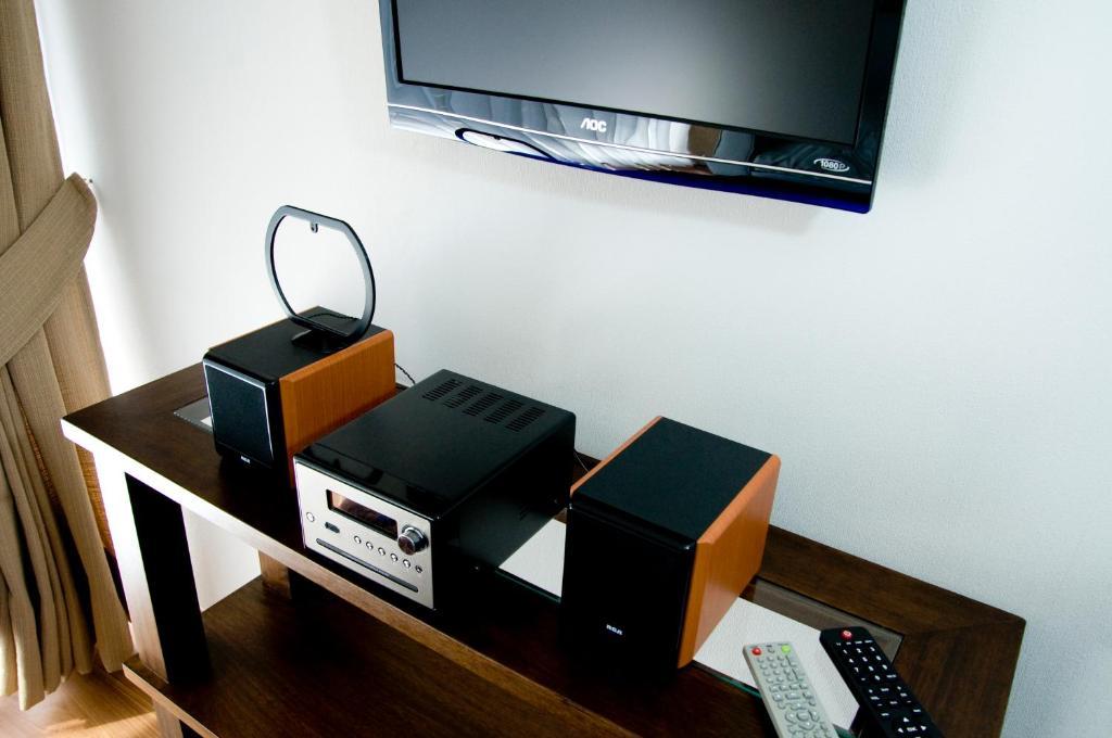 Rent A Ejercito Aparthotel Santiago