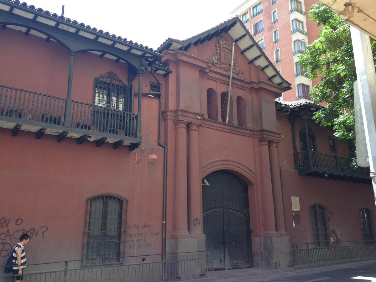 Azzai Bellas Artes Aparthotel