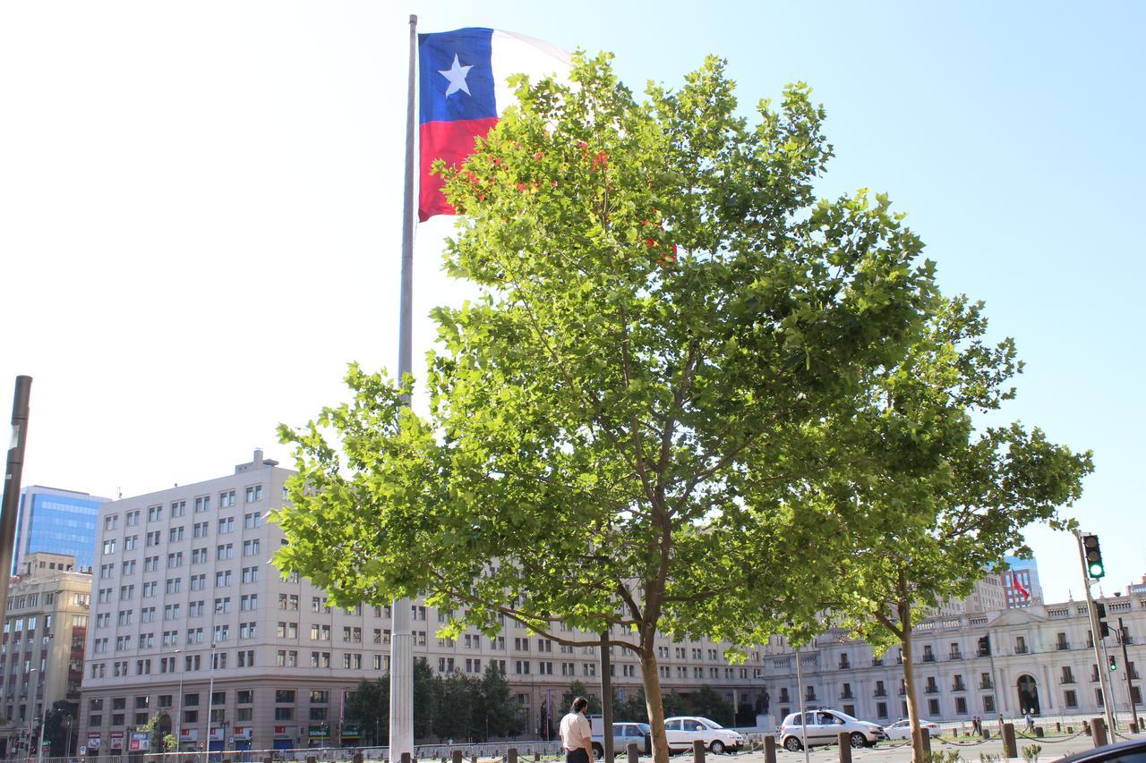La Moneda Suites Apartment