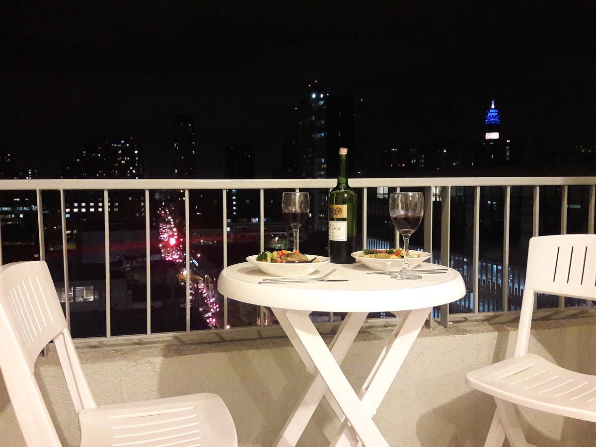 Delightful Downtown Apartment *
