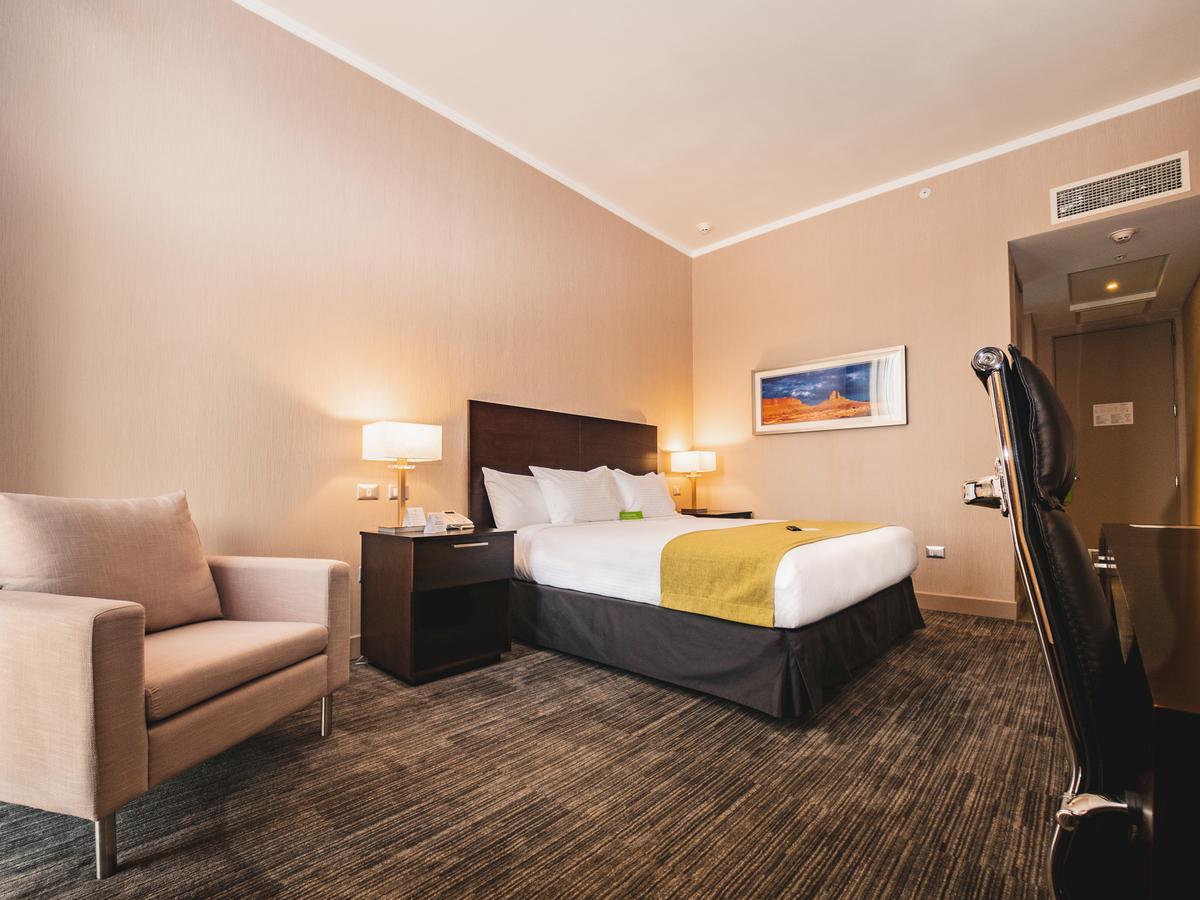 La Quinta By Wyndham Aeropuerto Hotel Santiago