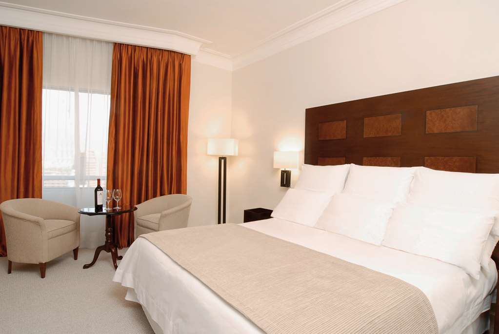 Nh Collection Plaza 5*