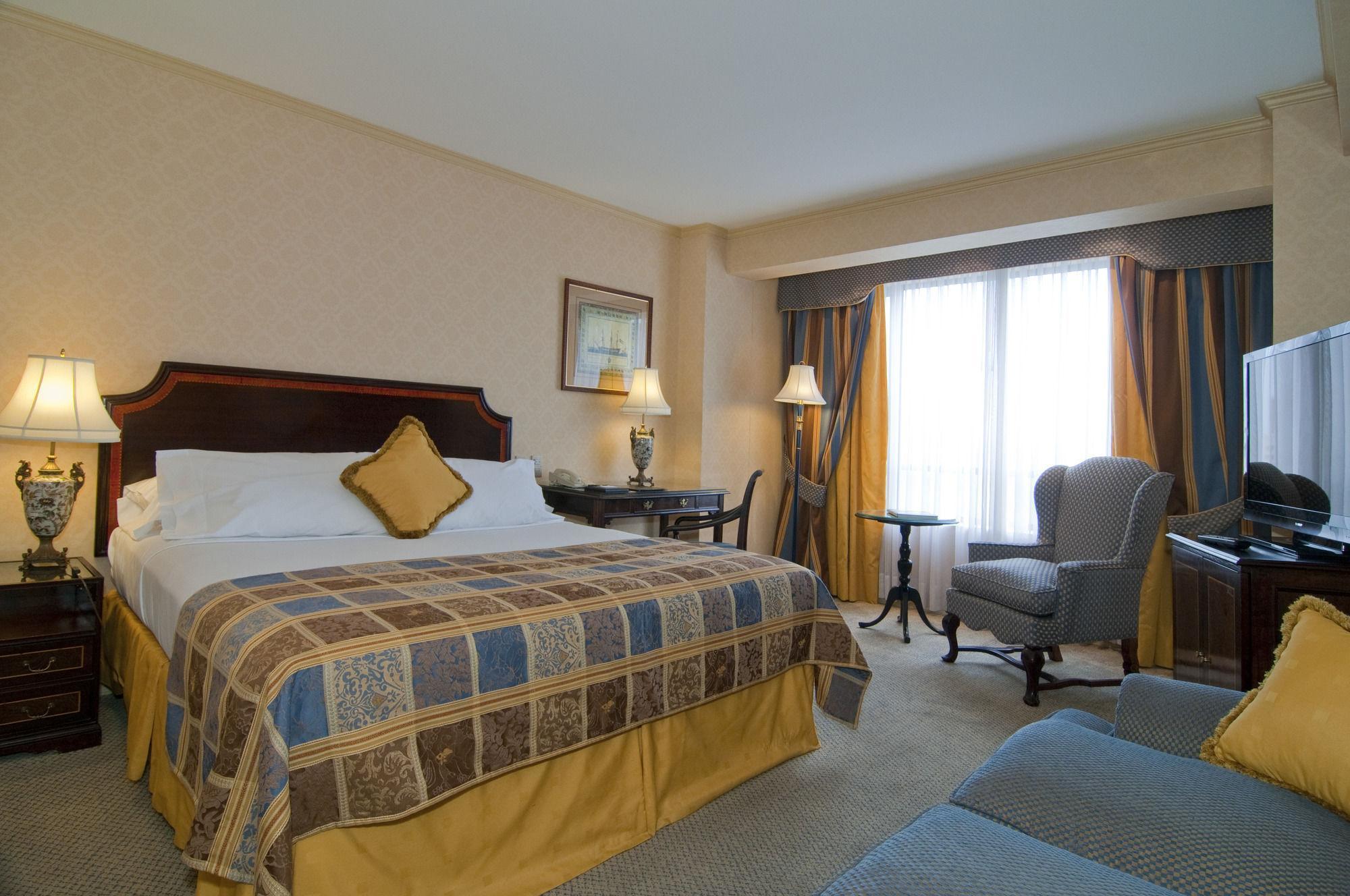 Hotel Park Plaza 4*