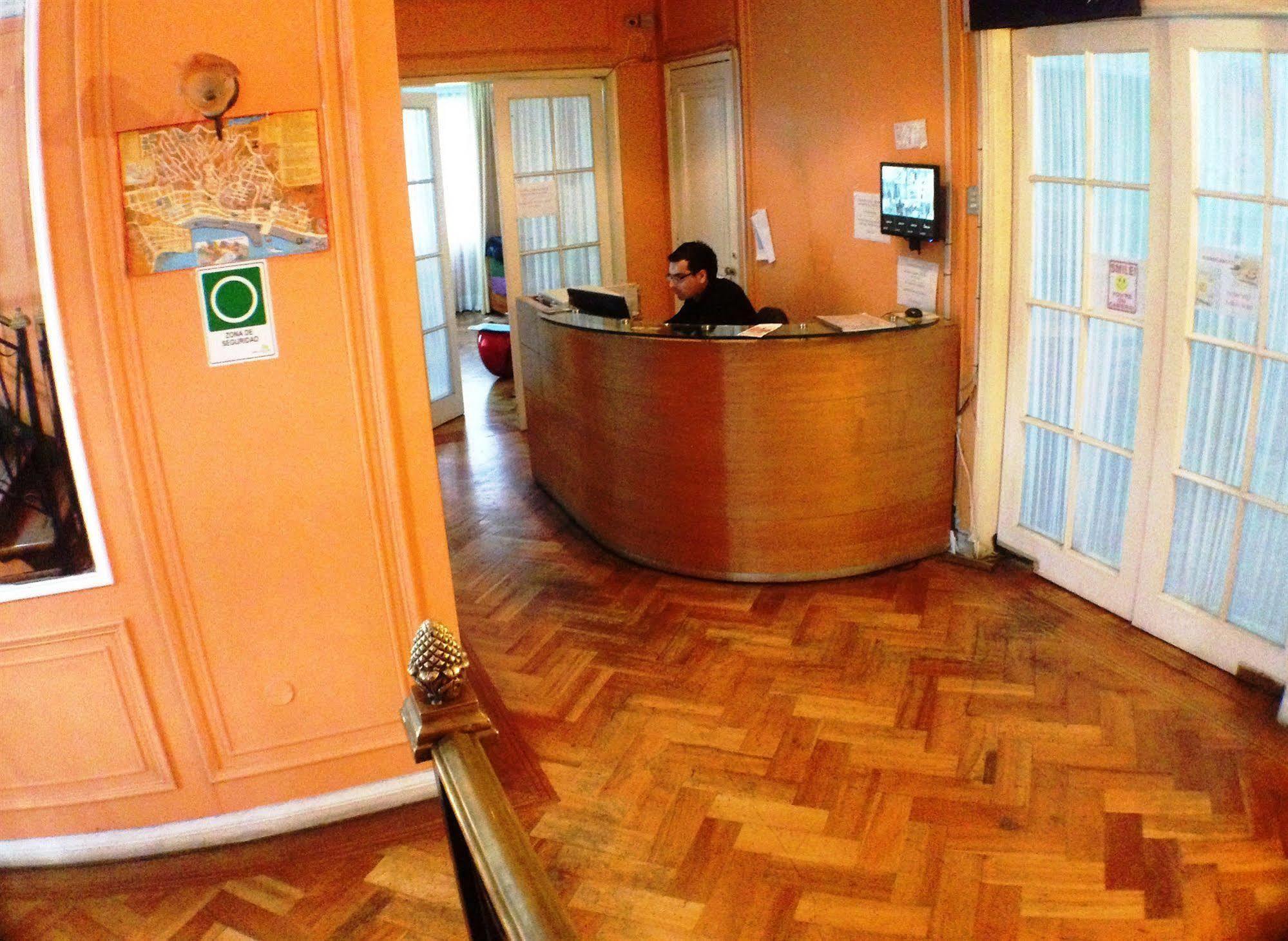 Salvador & Cafe Hostel *