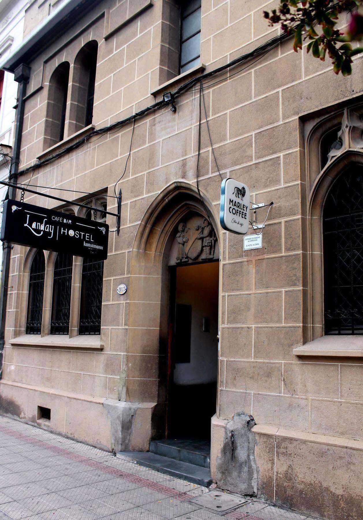 Landay Hostel *