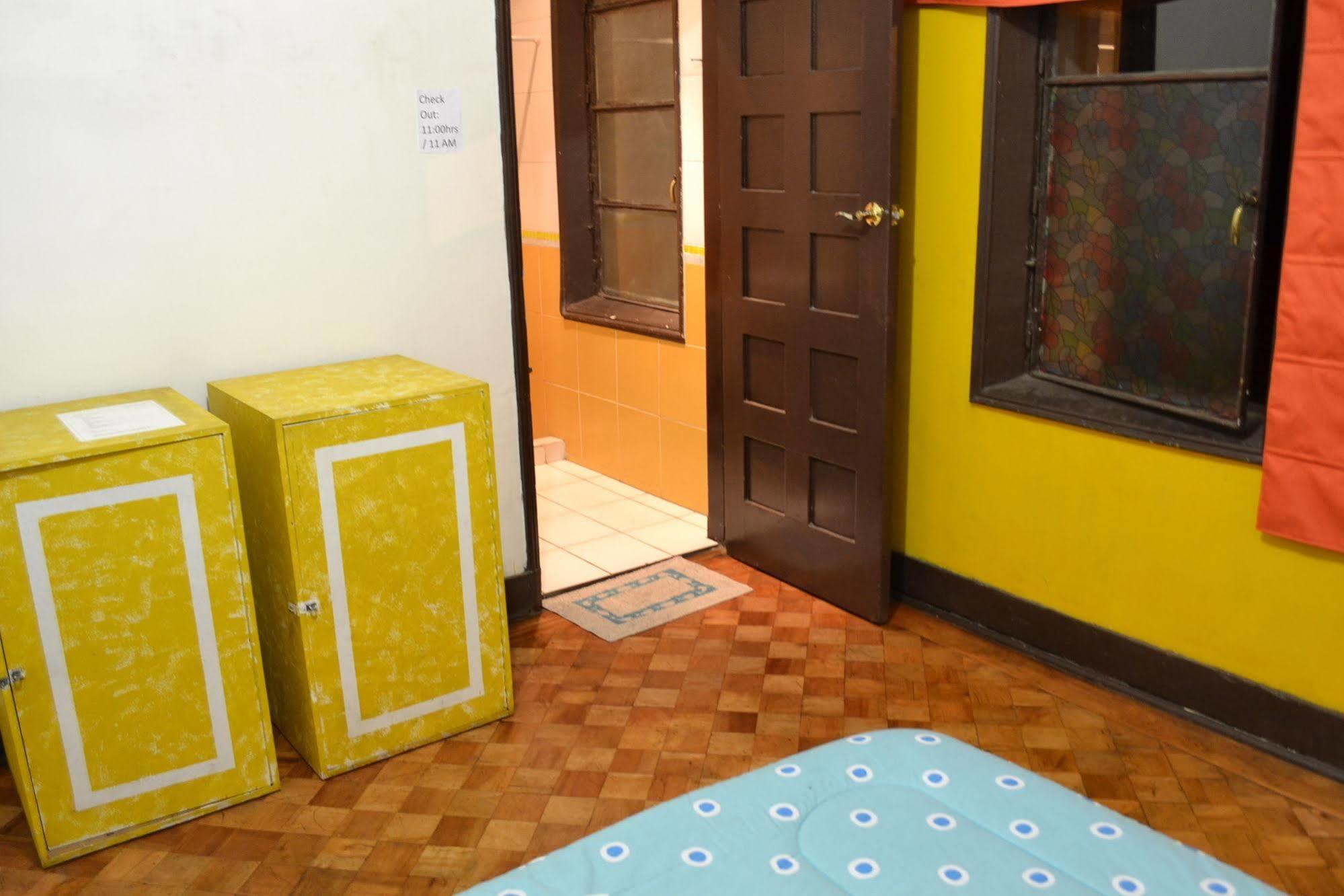 Landay Hostel *