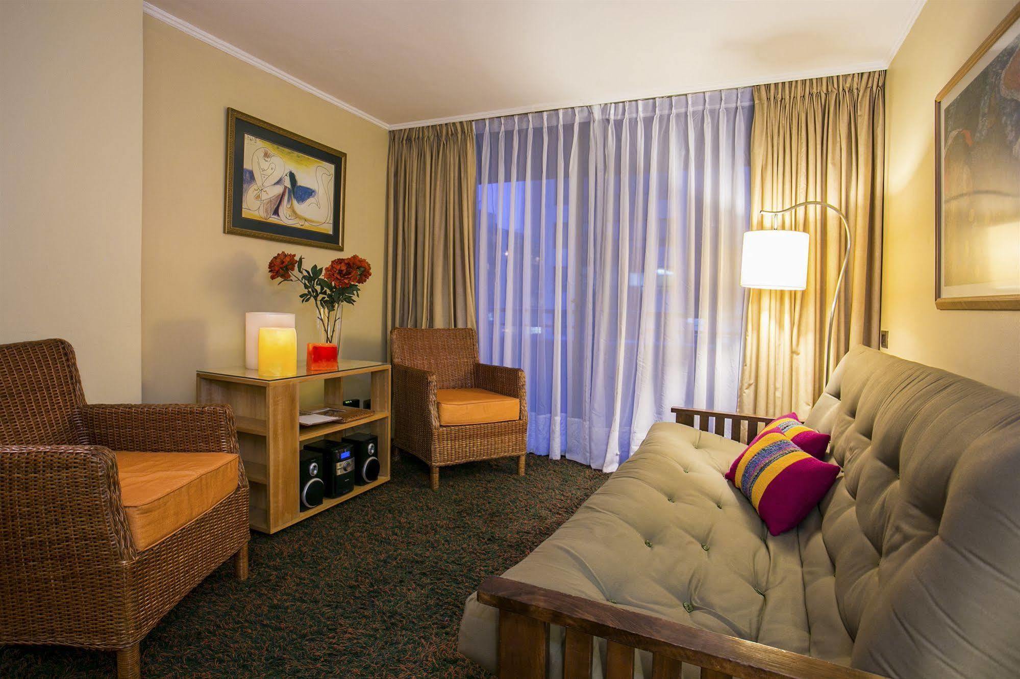 Aparthotel La Sebastiana