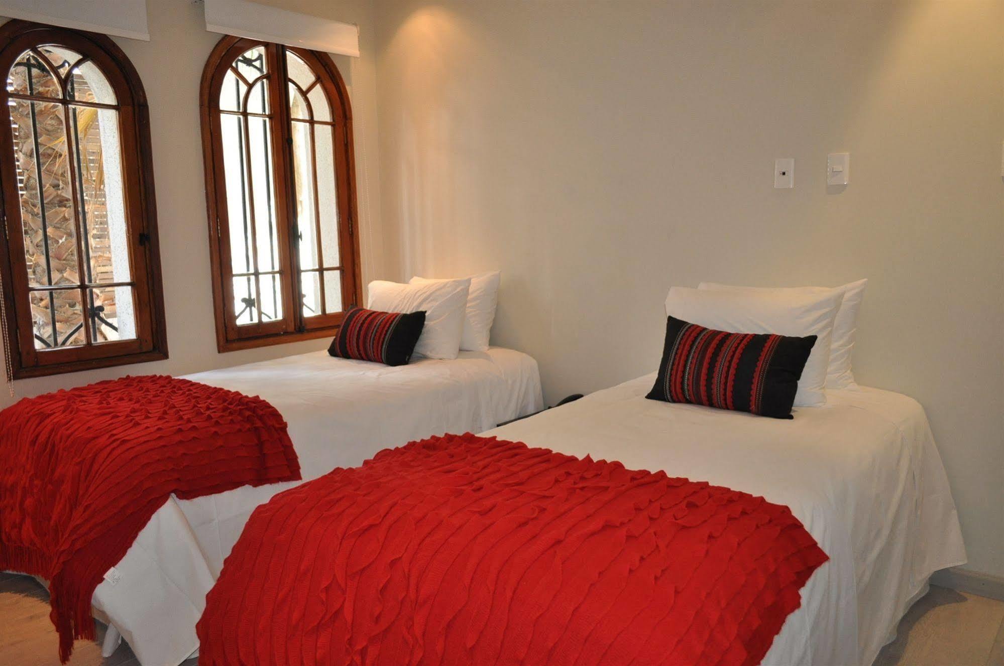 Hotel Casadetodos
