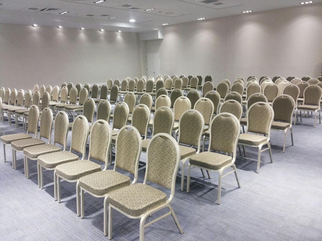 Hotel Radisson Blu Plaza El Bosque 4*