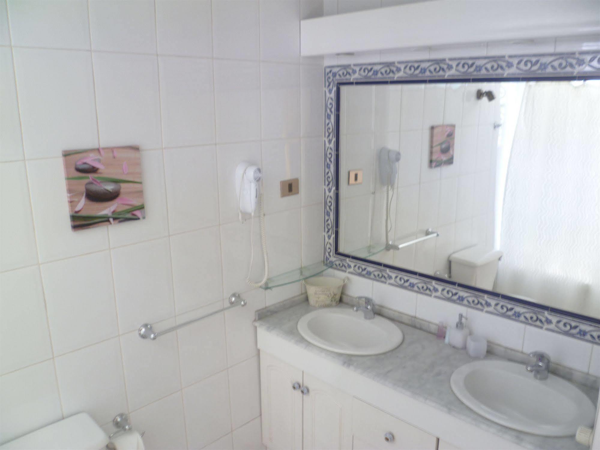 Boutique L'ambassade Providencia Hotel 3*