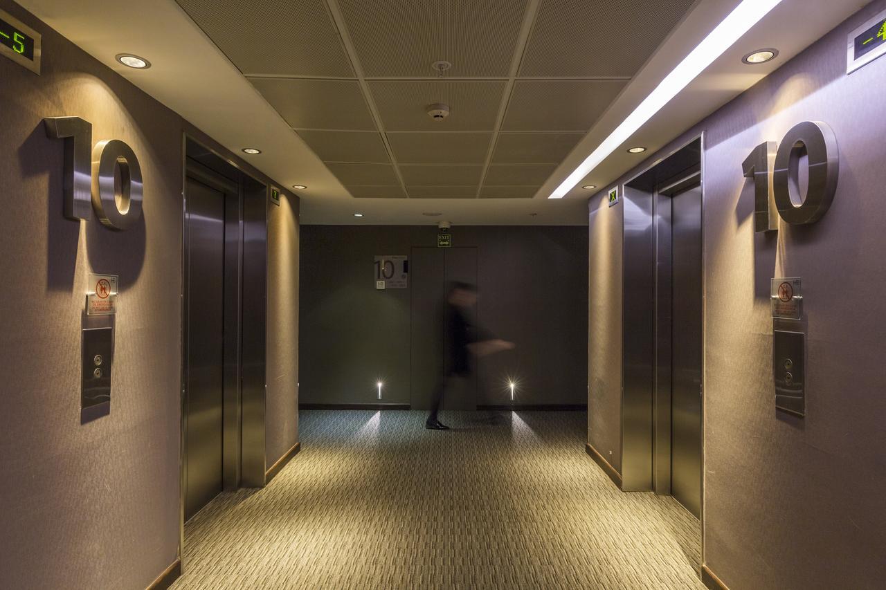 Radisson Blu Plaza El Bosque 4*