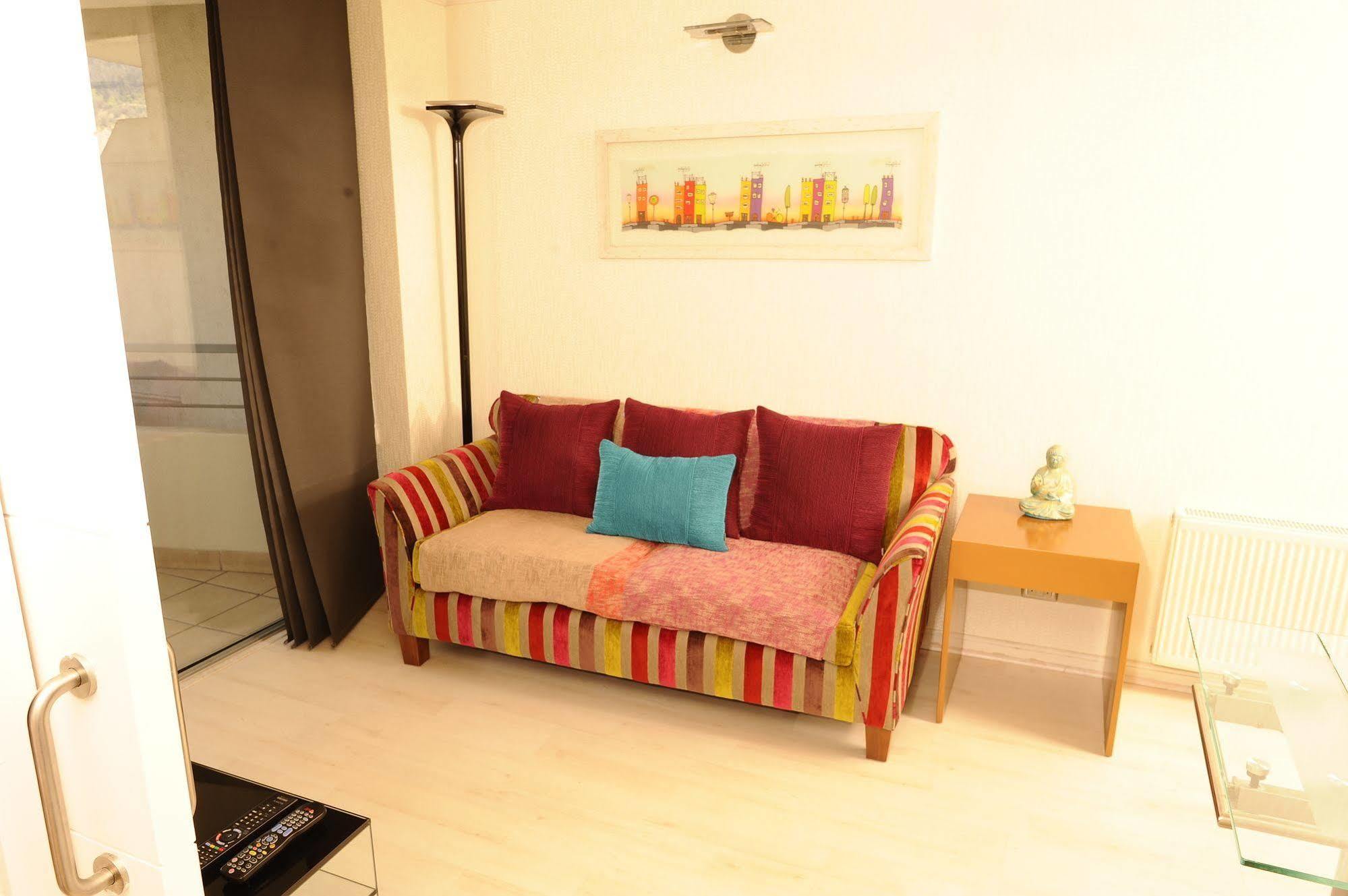 Chilean And Apartment
