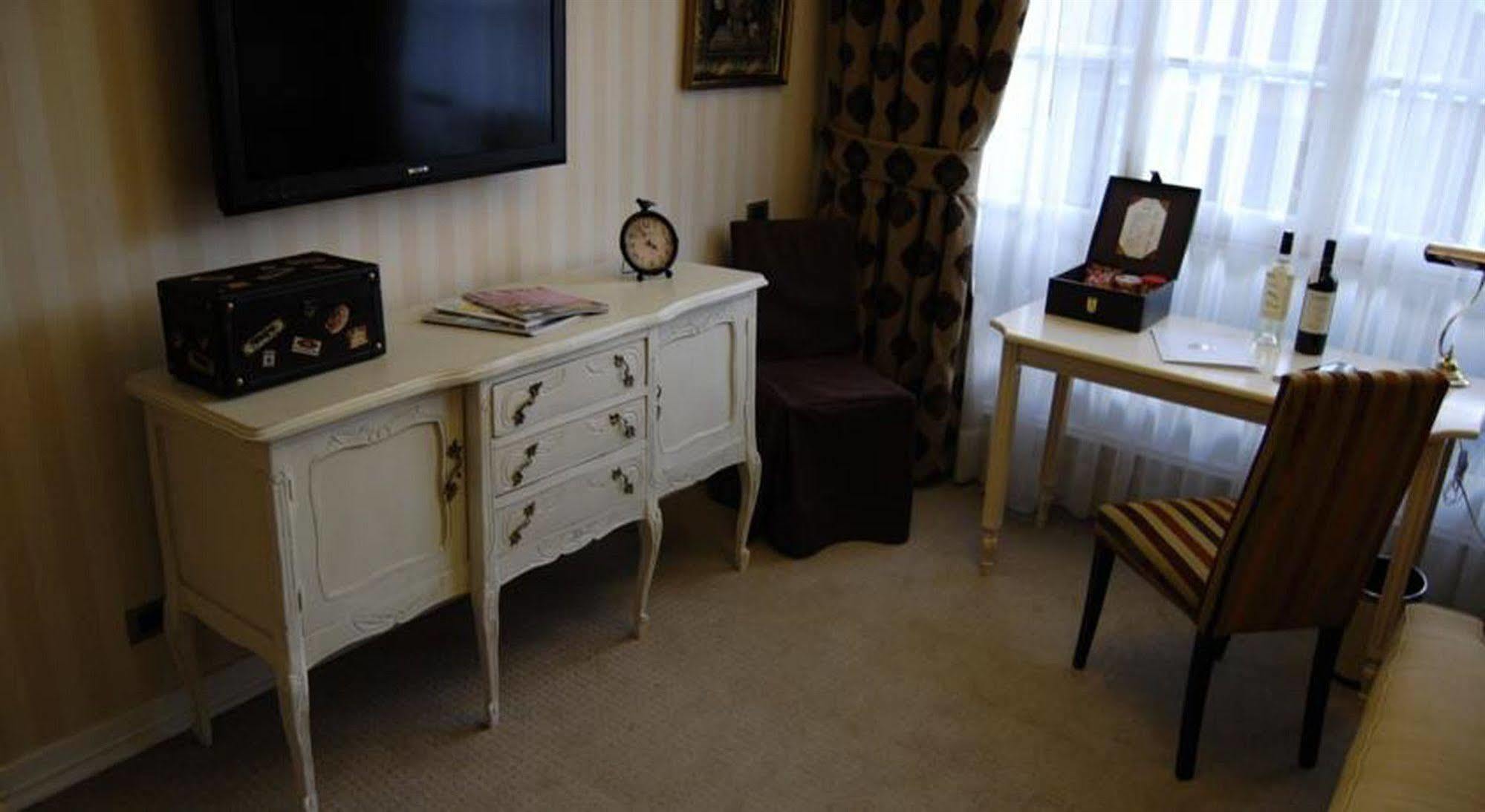 Boutique Le Reve Hotel 4*