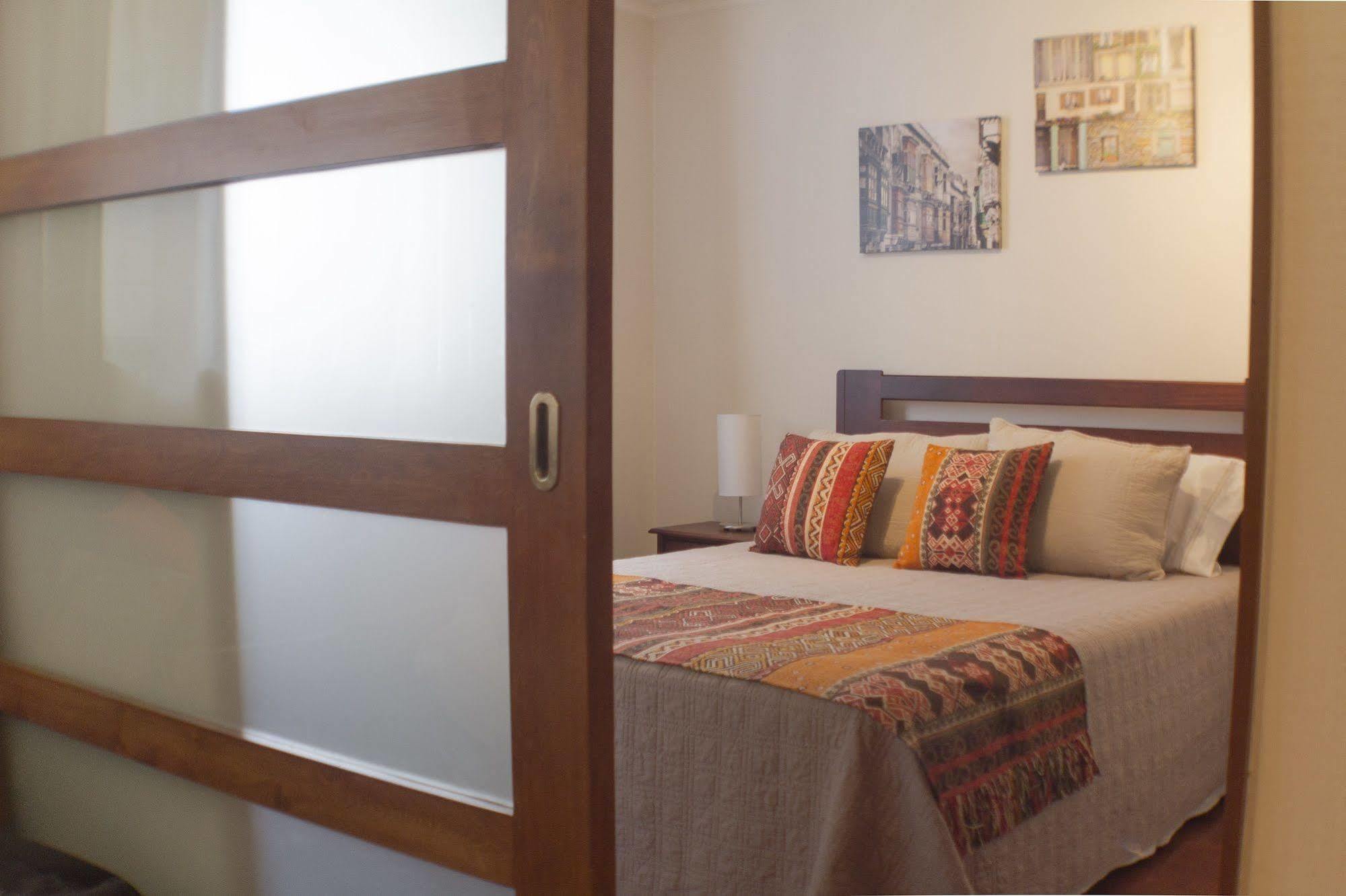 Aparts Apartment