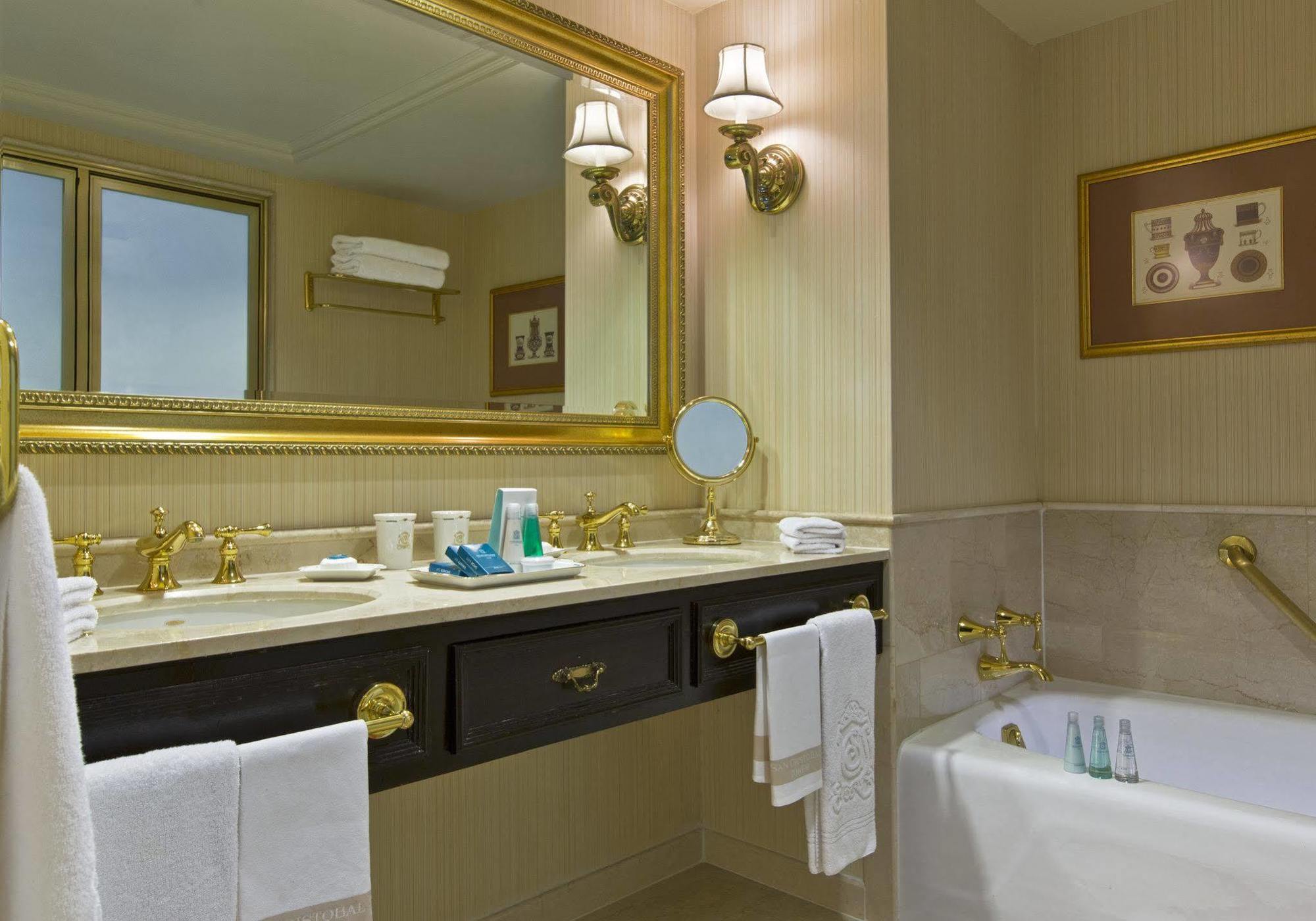 San Cristobal Tower - A Luxury Collection Santiago