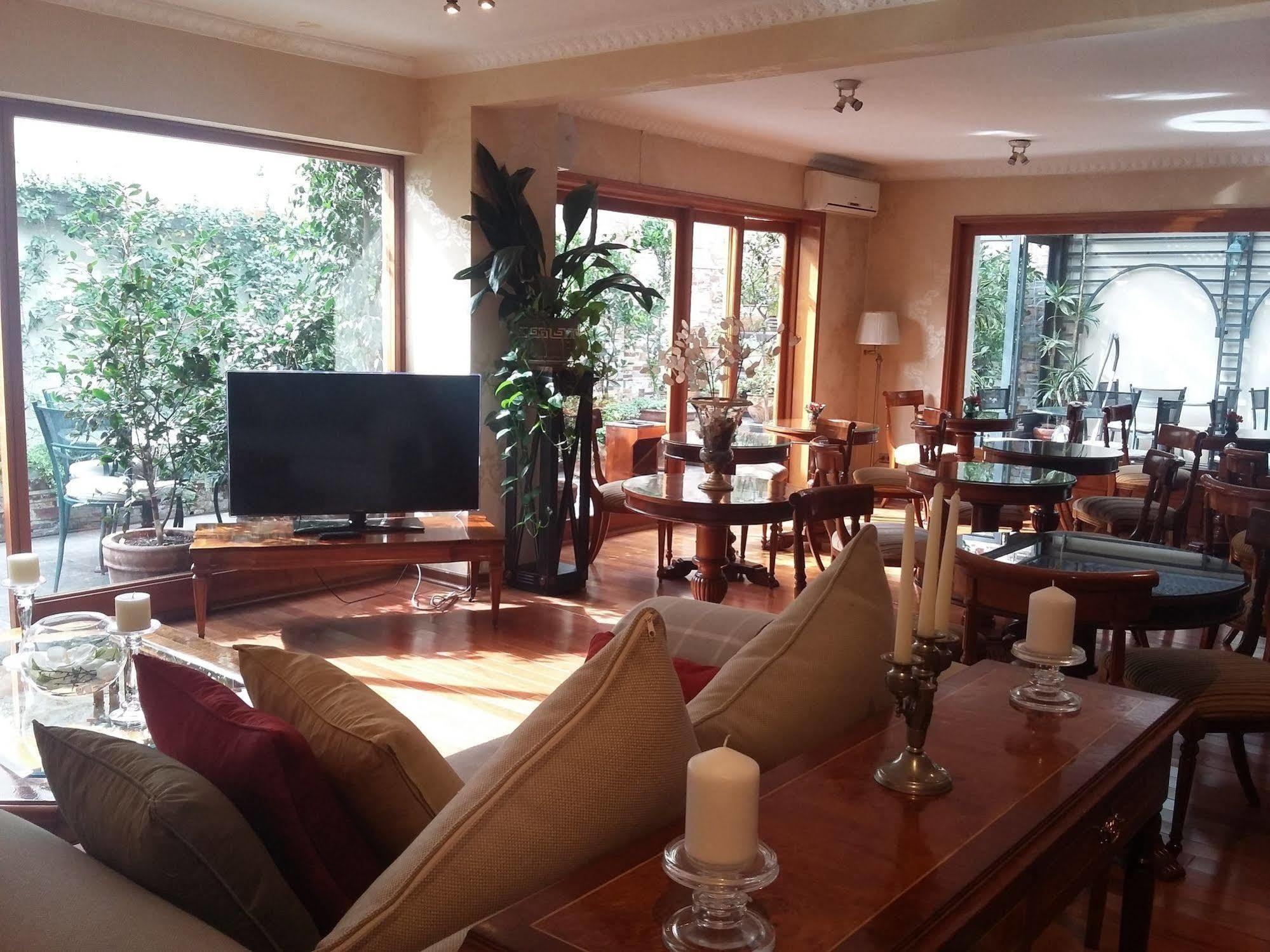Departamentos Orly Aparthotel 3*
