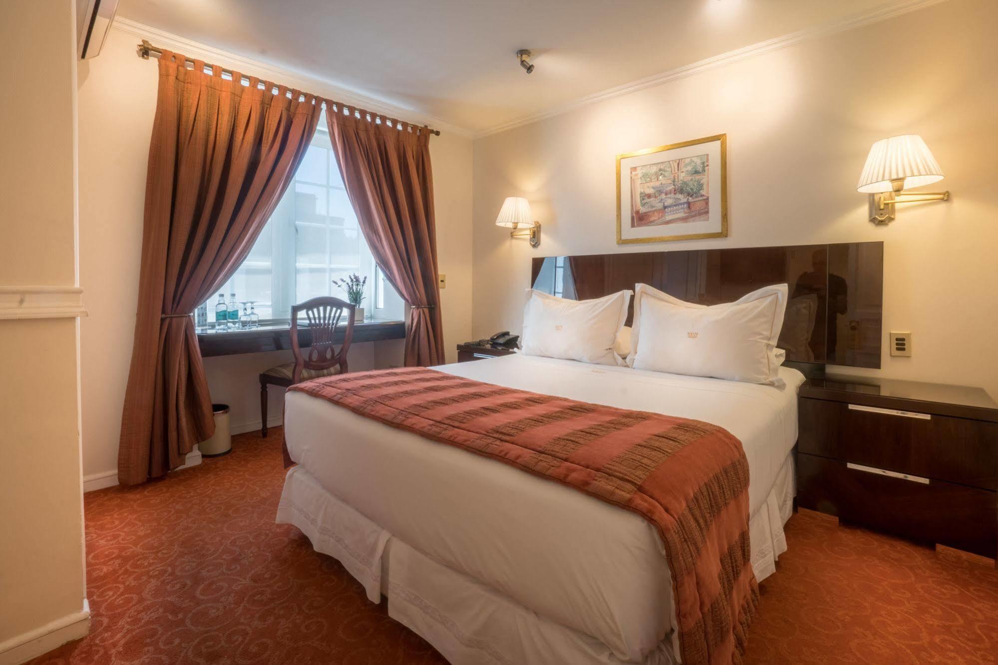 Aparthotel Departamentos Orly 3*