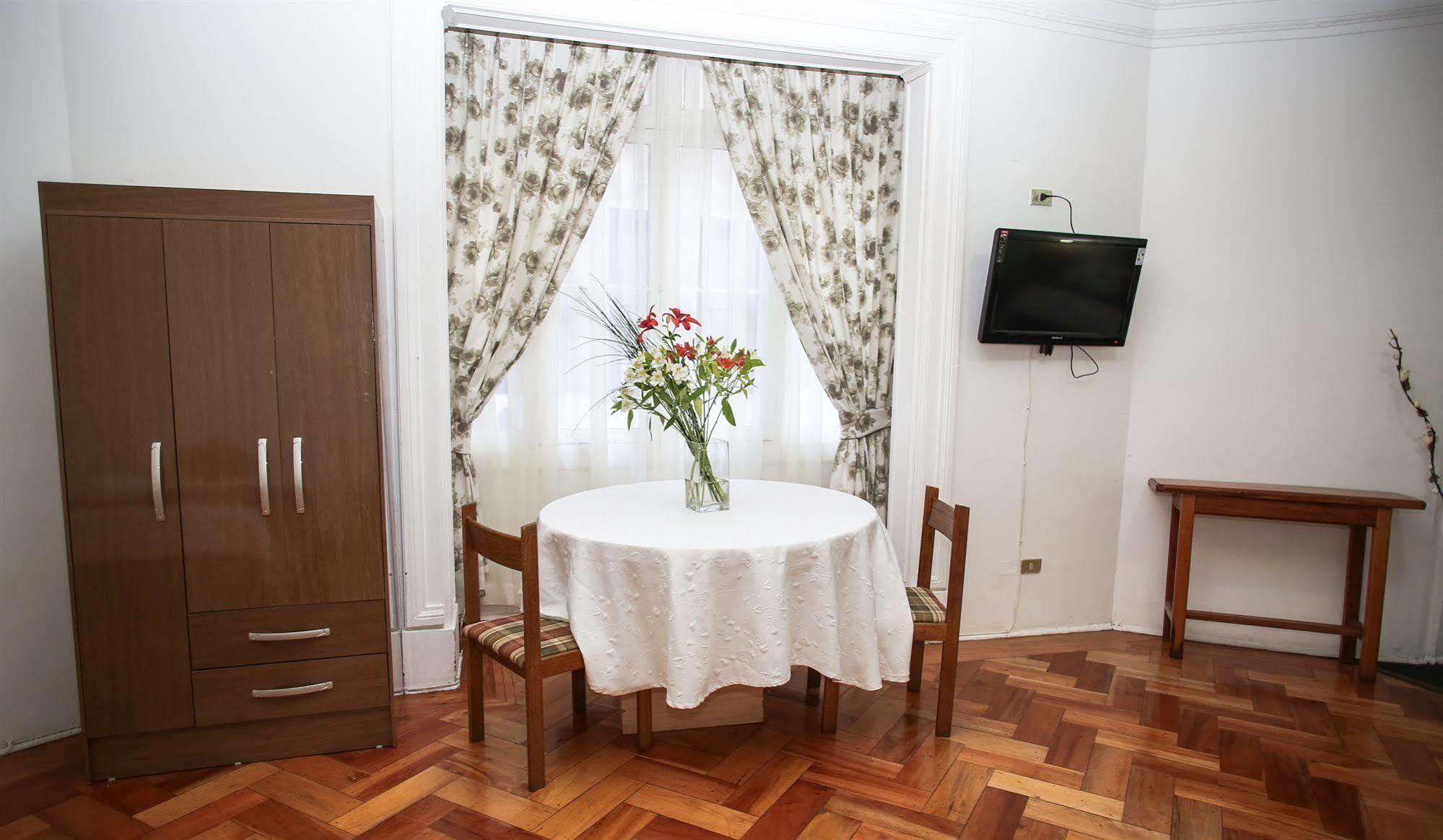 Plaza Londres 77 Khách sạn 3*