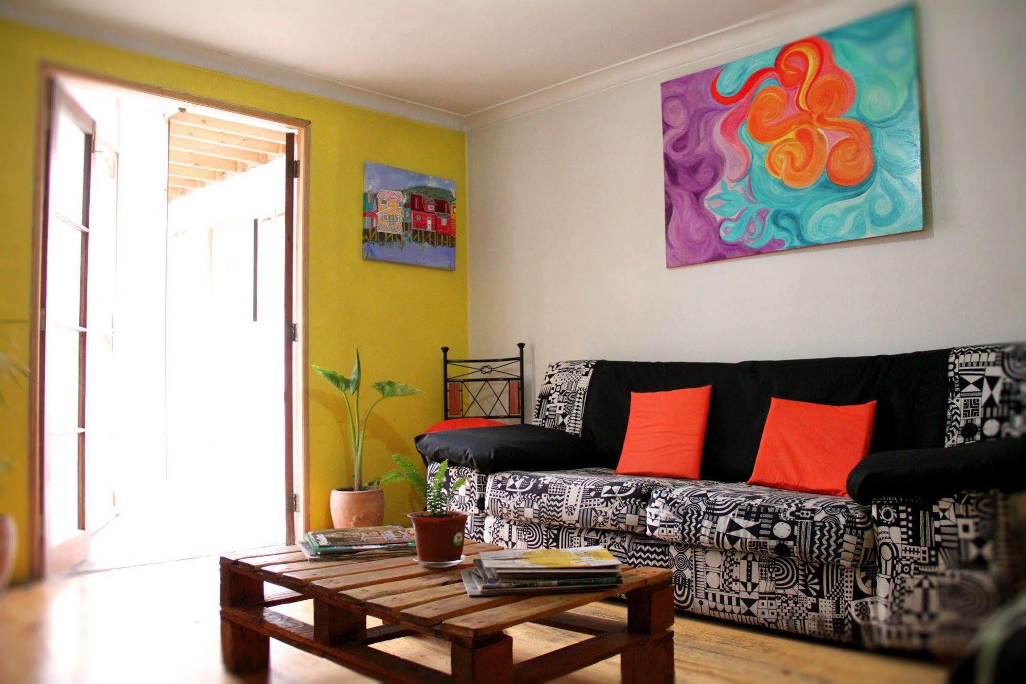 Parron De Colores Hostel Santiago