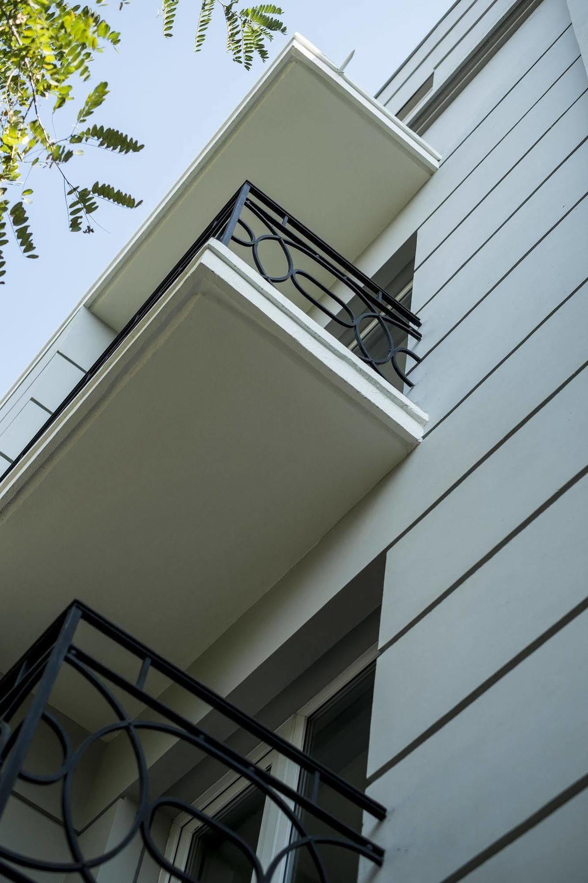 B Aparthotel 3*