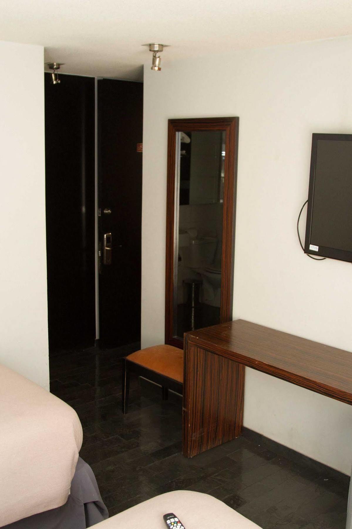Gen Hotel