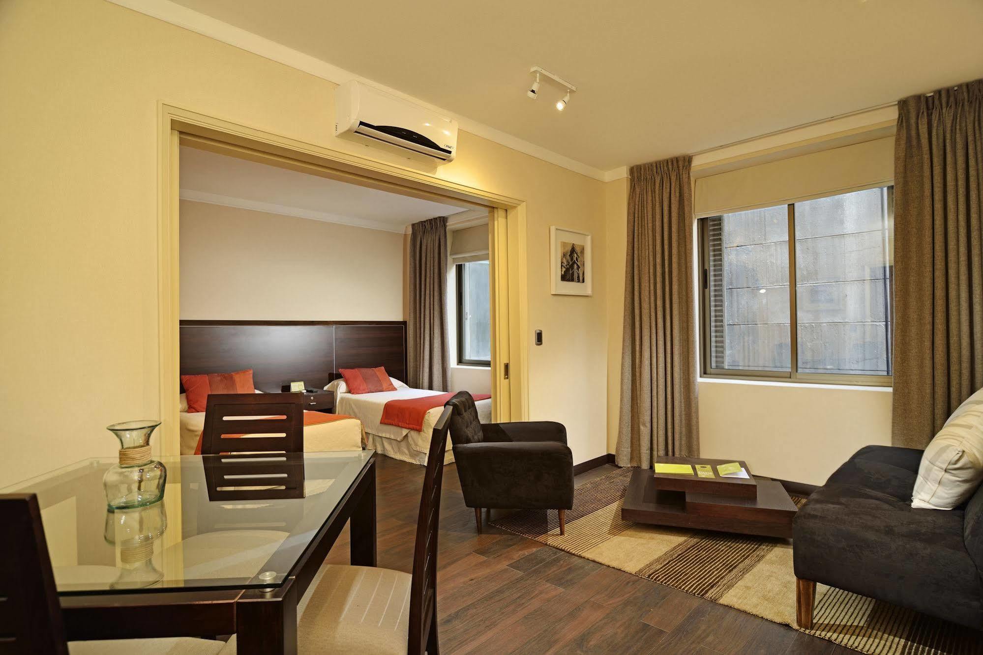 Gran Palace Khách sạn Santiago