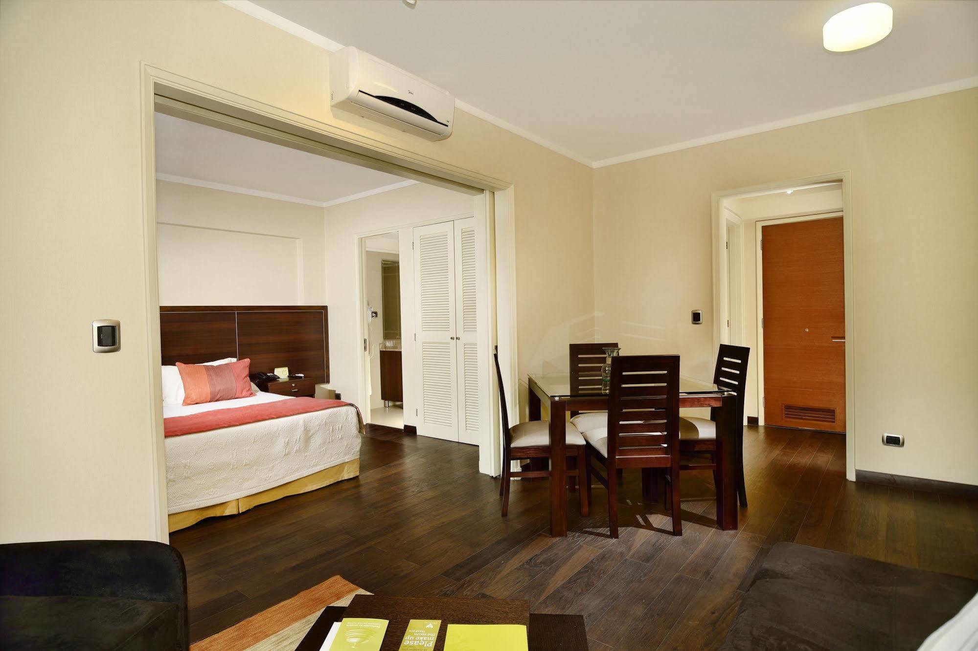 Khách sạn Gran Palace Santiago