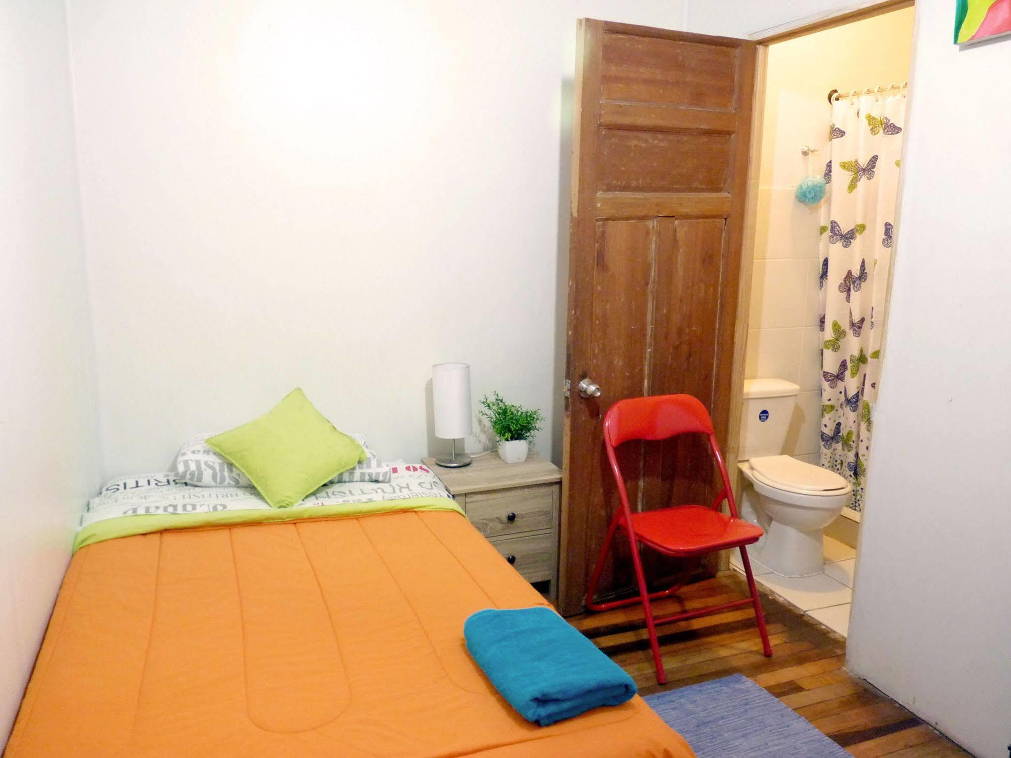 Bed & Breakfast Pinos Azules Santiago