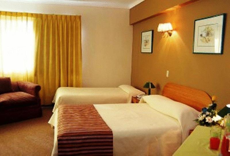 Khách sạn Imperio Classic