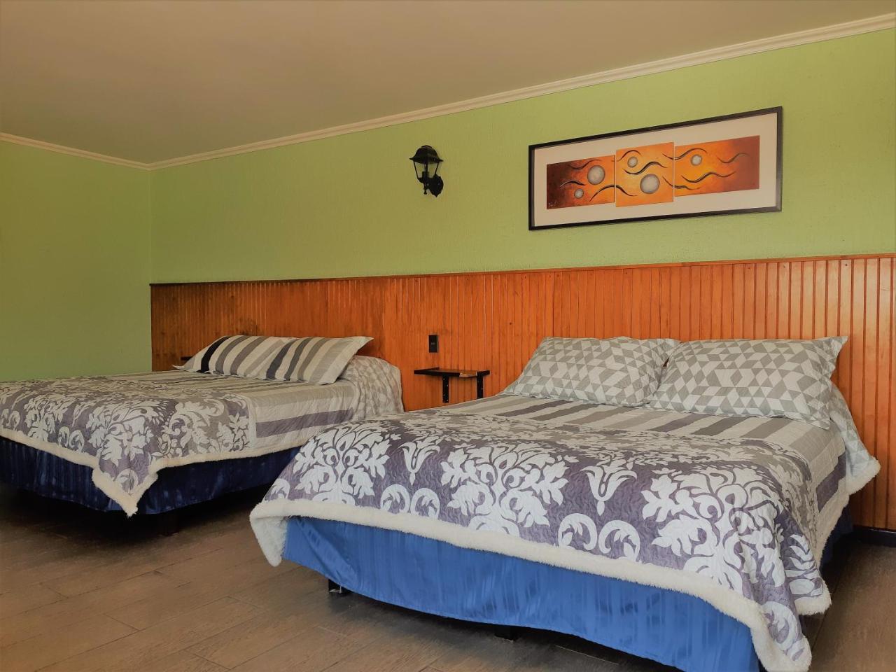 Hotel Julissa Santiago