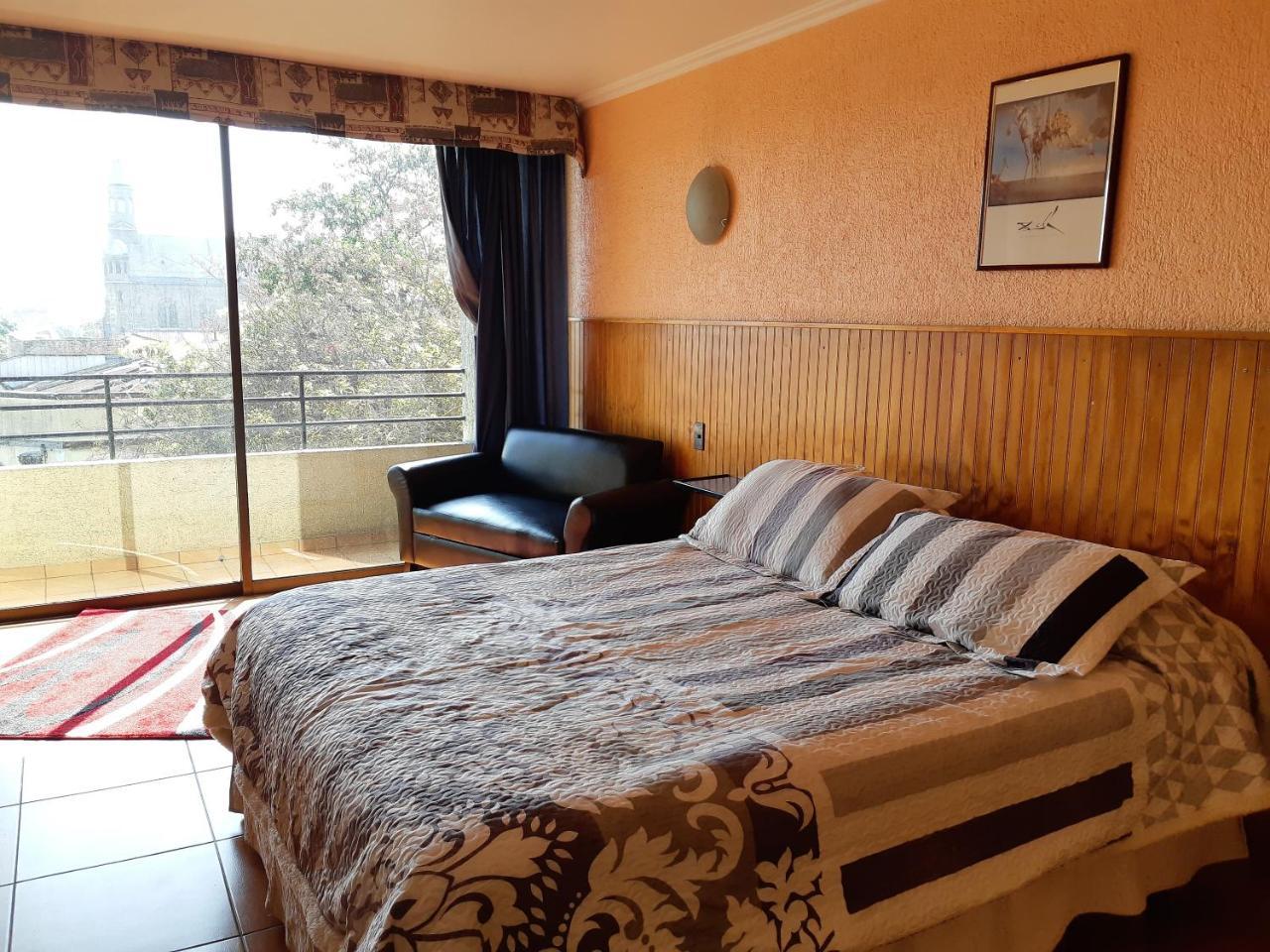 Hotel Julissa Santiago