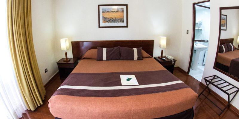 Hotel Alcala Del Rio Santiago