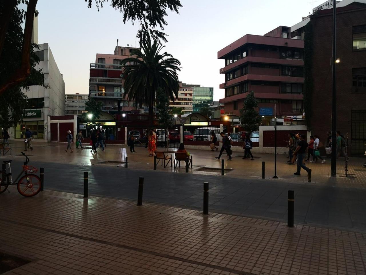 Lindo Departamento A Pasos Del Centro Comercial Costanera Center Apartment