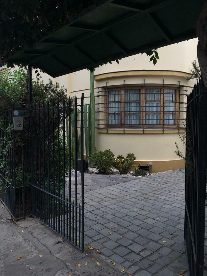 Estudio En Barrio Italia Apartment