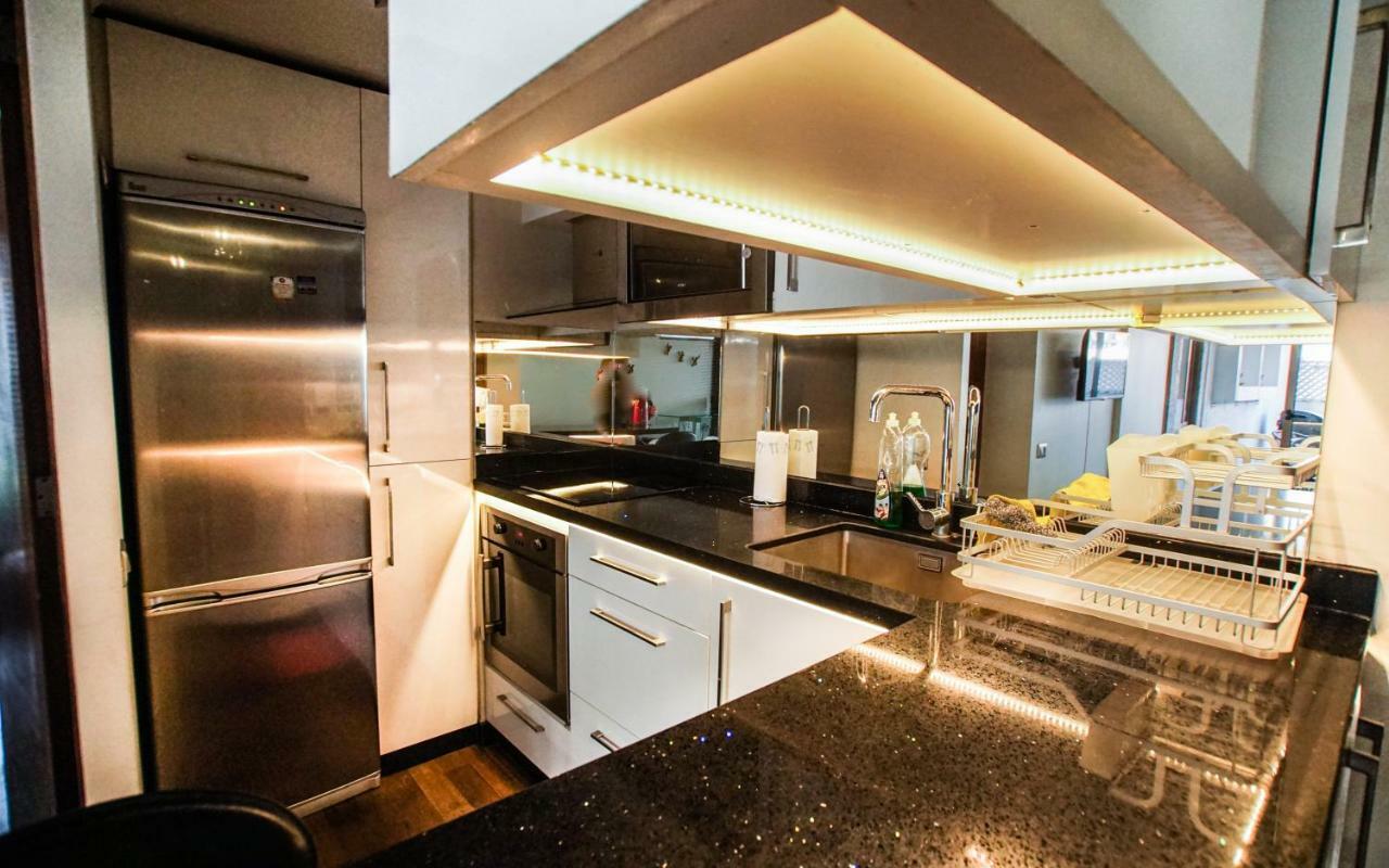 Departamento Lyon & Once *