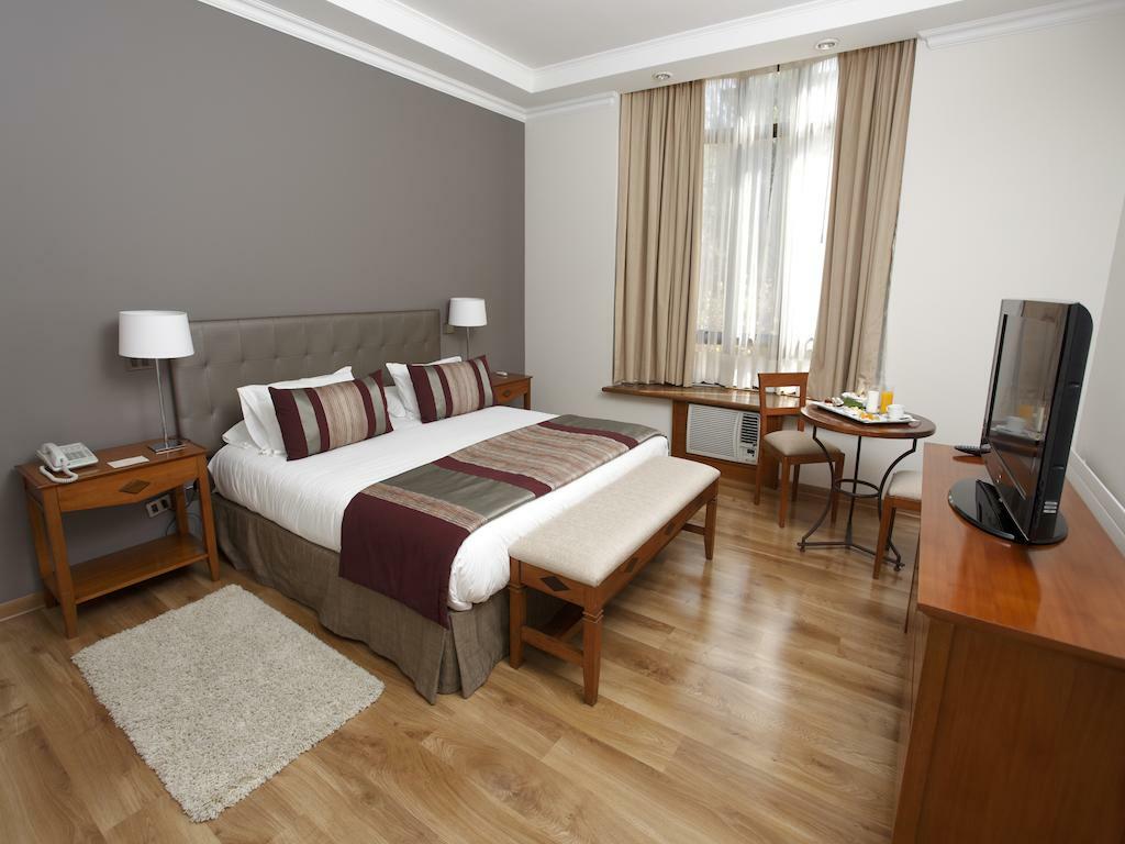 Park Plaza Bonaparte Boutique