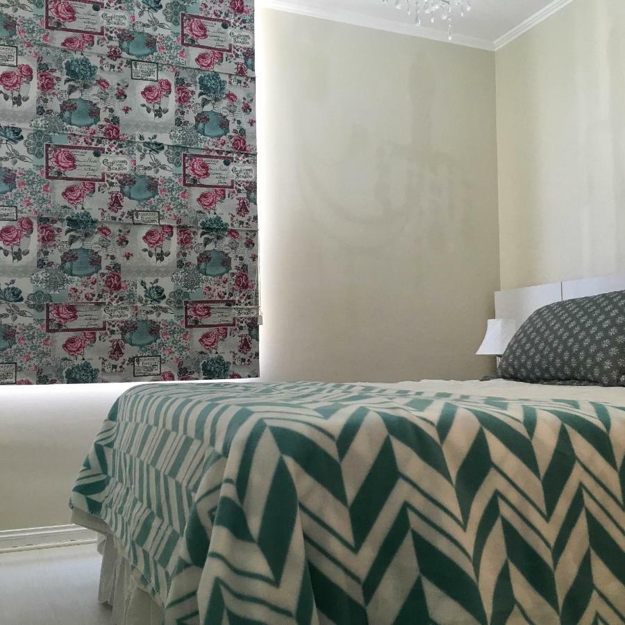 Depto Metro Santa Ana Apartment