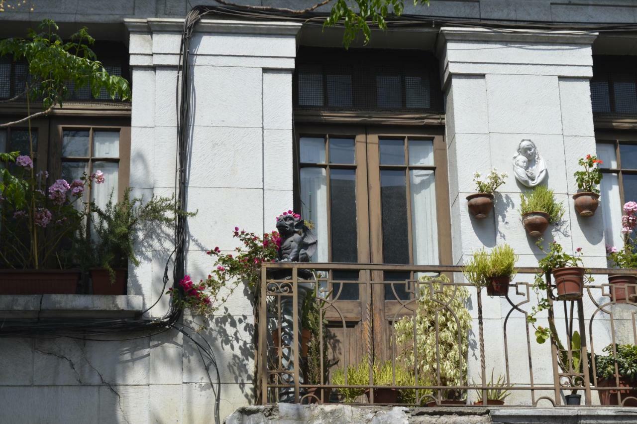 Casa Dos Leones Inn