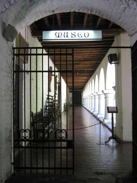 Full Moneda 909 Apartamento
